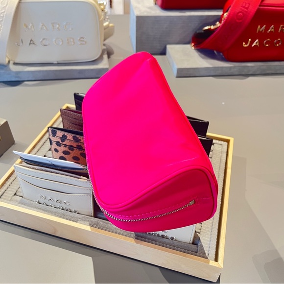 Marc Jacobs Preppy Nylon Cosmetic Case 4P5SCP003S02 hot pink
